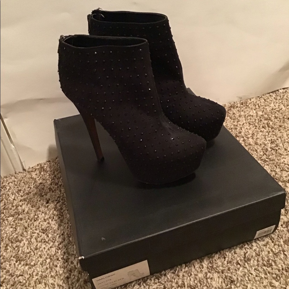 ◼️🖤Black Crystal Booties◼️🖤